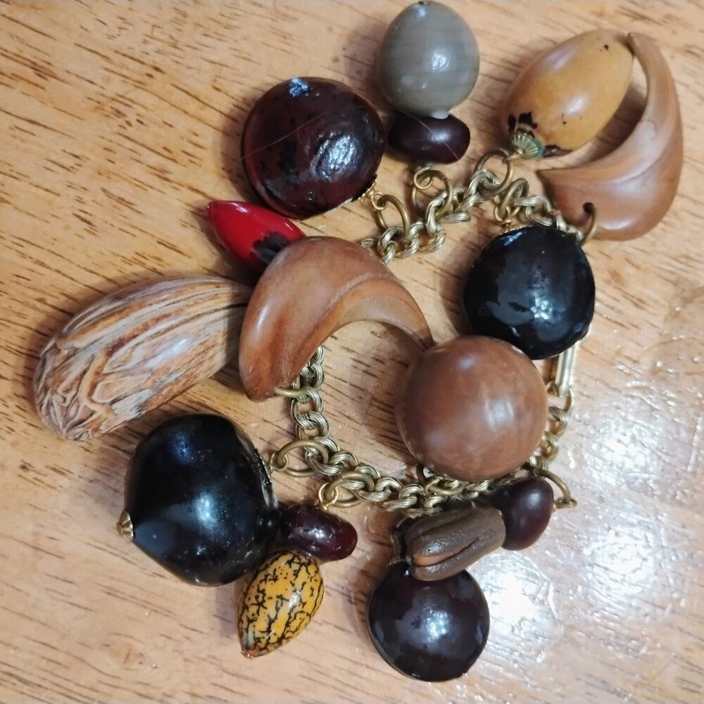 Unusual 7 inch charm bracelet